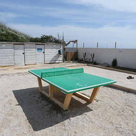 Appartements Acces Prive Plage De La Bergerie Йер Экстерьер фото