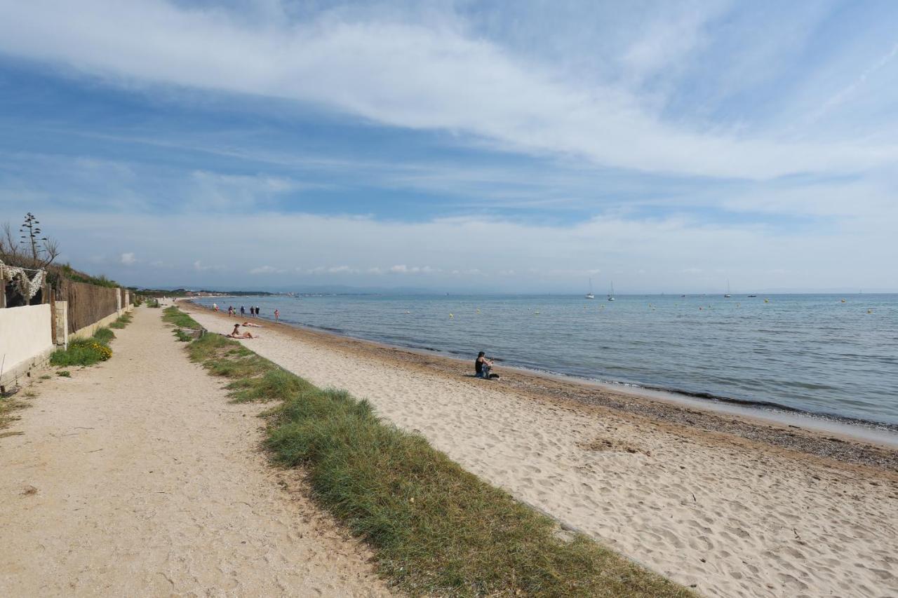 Appartements Acces Prive Plage De La Bergerie Йер Экстерьер фото